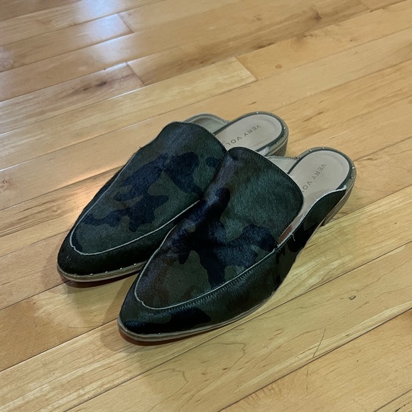 Very Volatile Atwood Camo Calf Hair Mules, 10 - Picture 5 of 8